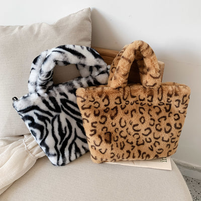 Winter new fashion shoulder bag female leopard female bag chain large plush winter handbag Messenger bag soft warm fur bag